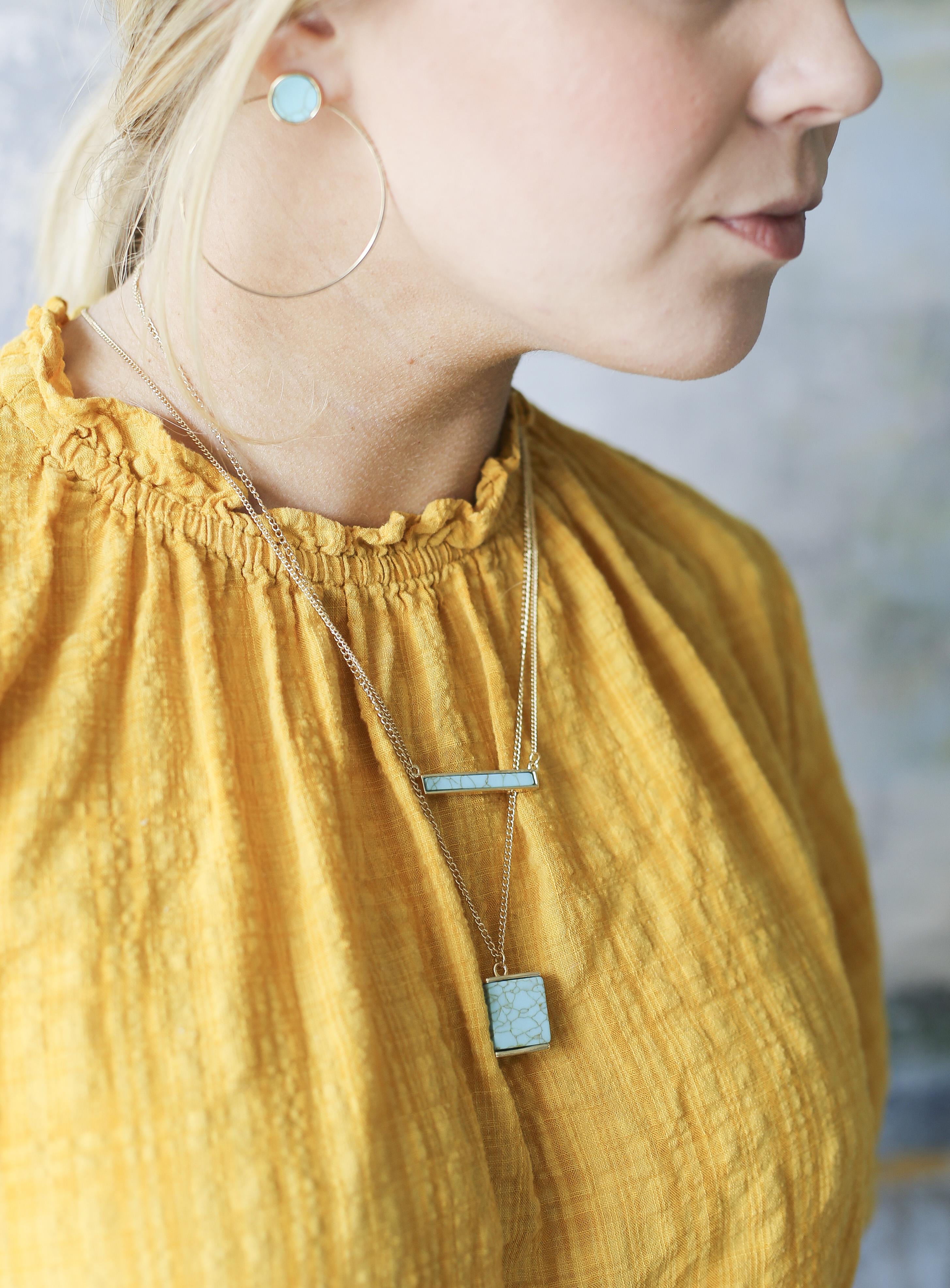 Stone shop bar necklace